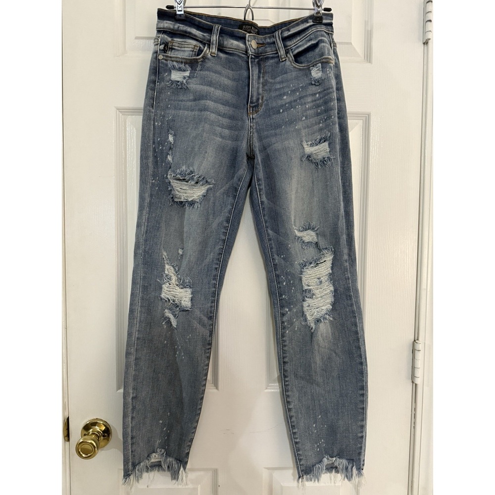 Judy Blue Boyfriend Jeans Women 7/28 Light Wash Distressed EUC Raw Hem Trashed